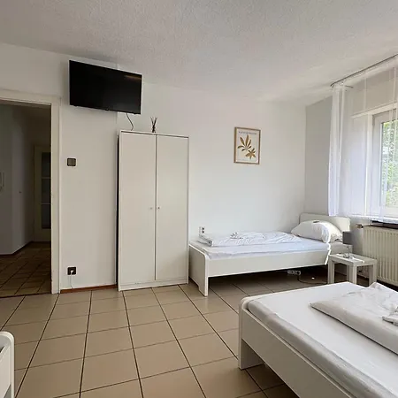 Gruppenapartment Mit Wintergarten Appartamento