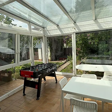 Gruppenapartment Mit Wintergarten Appartamento *