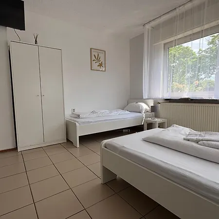 Апартаменты Gruppenapartment Mit Wintergarten